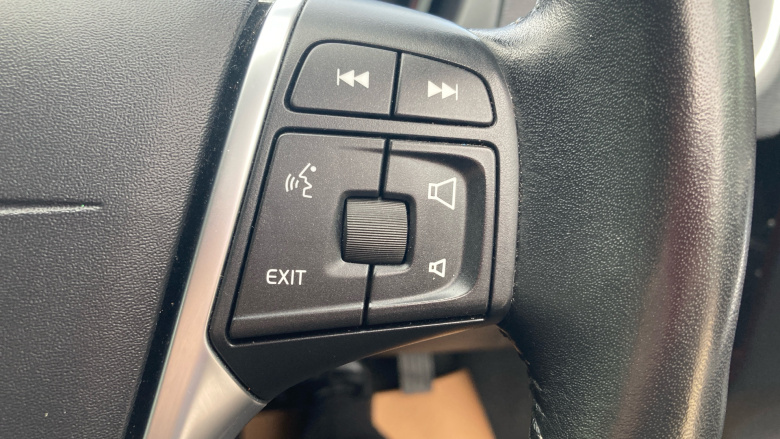 Volvo V40 T3 [152] Cross Country Pro 5dr Geartronic Petrol Hatchback